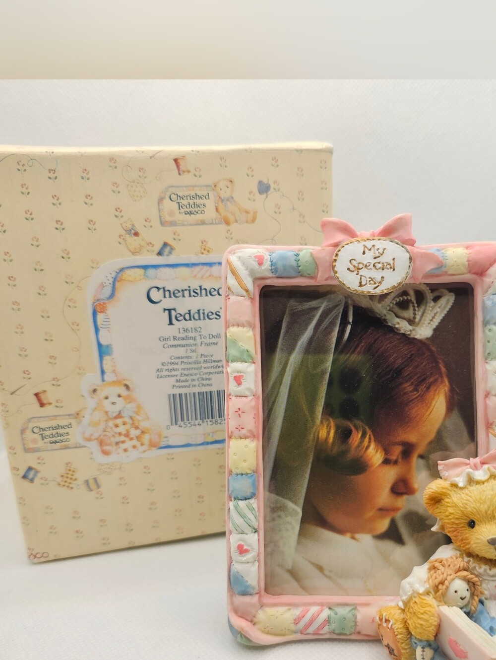 NEW  Cherished Teddies Communion Photo Frame Girl Reading Doll Prayer Religion